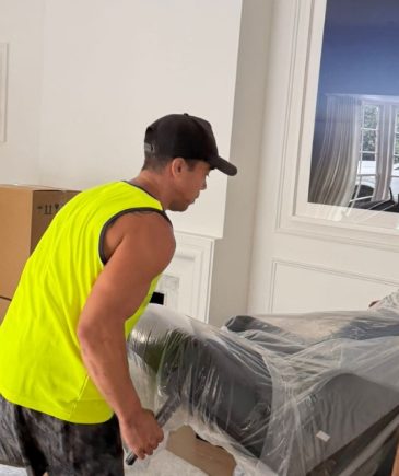 Melbourne to Perth Movers